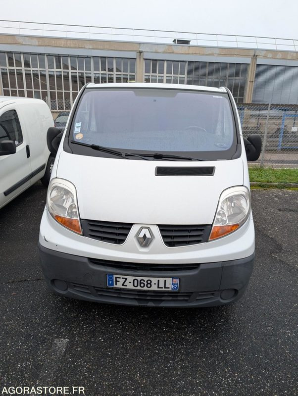 RENAULT TRAFIC 90CV 2.0 DCI - 209 014 KM - Panel van: picture 2 RENAULT TRAFIC 90CV 2.0 DCI - 209 014 KM - Panel van: picture 2