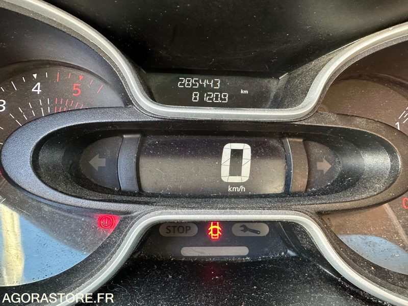 RENAULT - TRAFIC L2H1 - 2017 / 286000 KM - Panel van: picture 4 RENAULT - TRAFIC L2H1 - 2017 / 286000 KM - Panel van: picture 4