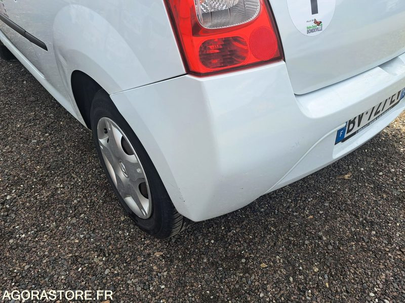 RENAULT TWINGO 92000KM 20/09/2011 - Car: picture 5 RENAULT TWINGO 92000KM 20/09/2011 - Car: picture 5