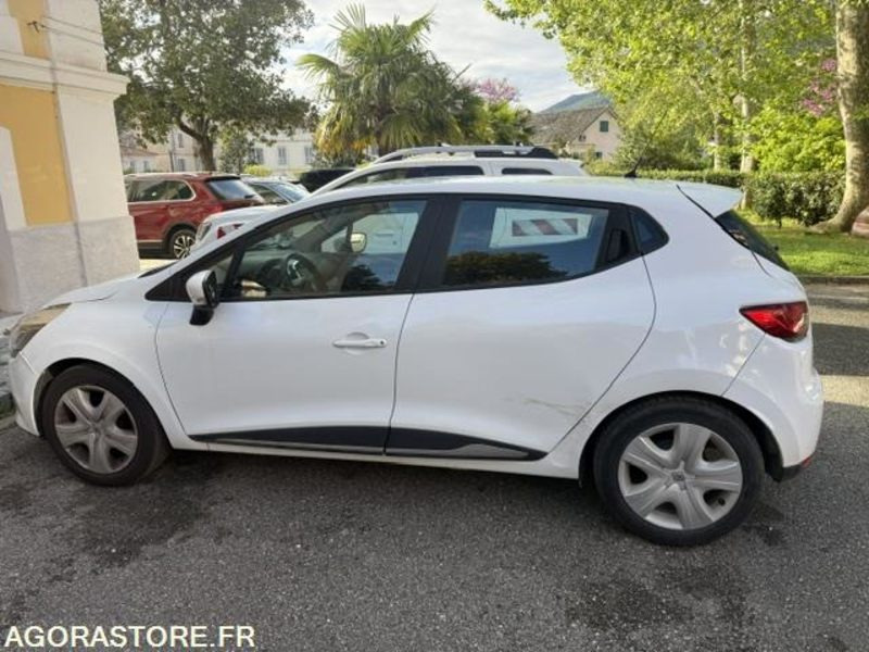 Renault Clio 4 56017 kms 2014 - Car: picture 3 Renault Clio 4 56017 kms 2014 - Car: picture 3