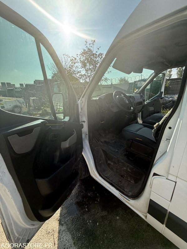 Renault Master H2L2 - 2011 - 272500 KM - Panel van: picture 5 Renault Master H2L2 - 2011 - 272500 KM - Panel van: picture 5