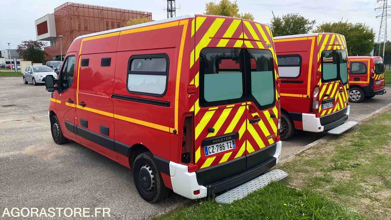 Renault Master III dci 125 - 23/10/2013 - Ambulance: picture 4 Renault Master III dci 125 - 23/10/2013 - Ambulance: picture 4