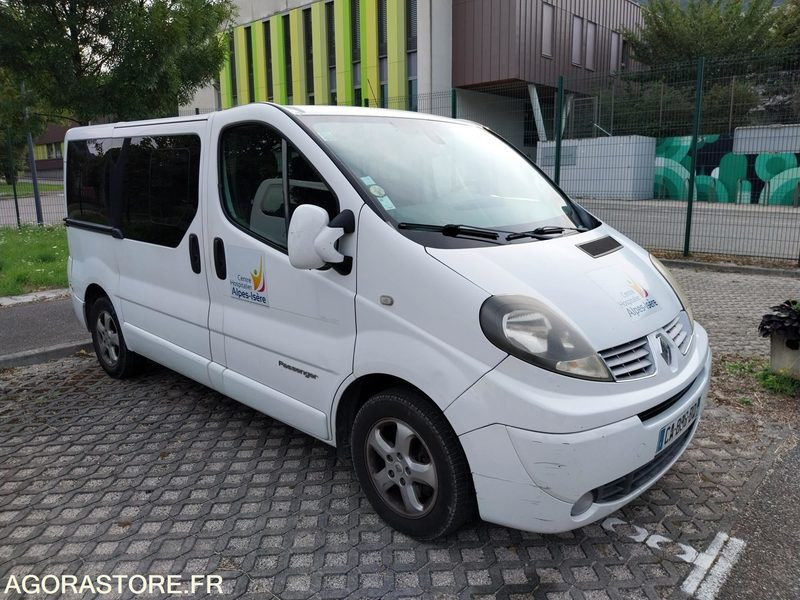 Renault Trafic - 2012 - 101452 kms - Minibus, Passenger van: picture 2 Renault Trafic - 2012 - 101452 kms - Minibus, Passenger van: picture 2