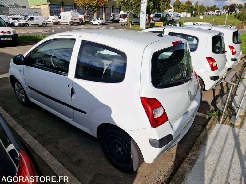 Renault Twingo - 2009 - 101299 - 430AQQ29 - Car: picture 4 Renault Twingo - 2009 - 101299 - 430AQQ29 - Car: picture 4
