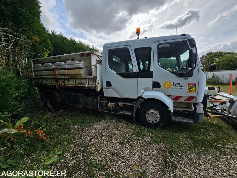 Renault midlum - 2001 - 223918km - 96VD28 - Snow removal vehicle: picture 3 Renault midlum - 2001 - 223918km - 96VD28 - Snow removal vehicle: picture 3