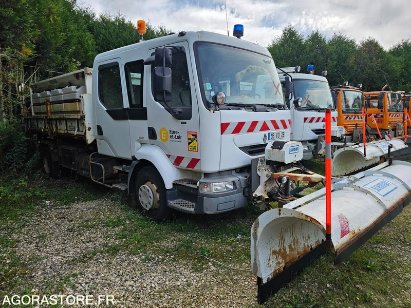 Renault midlum - 2001 - 223918km - 96VD28 - Snow removal vehicle: picture 2 Renault midlum - 2001 - 223918km - 96VD28 - Snow removal vehicle: picture 2