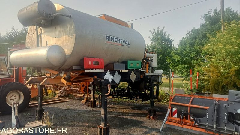 Répandeuse à bitume de 8500 litres (sans le porteur) - Asphalt machine: picture 1 Répandeuse à bitume de 8500 litres (sans le porteur) - Asphalt machine: picture 1