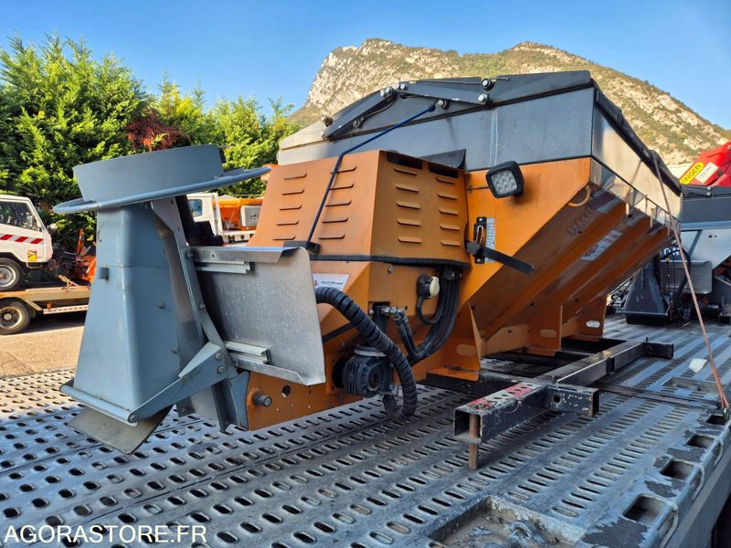 SALEUSE EPOKE S-2300 E 2000 AVEC MOTEUR AUXILIAIRE - Garden equipment: picture 4 SALEUSE EPOKE S-2300 E 2000 AVEC MOTEUR AUXILIAIRE - Garden equipment: picture 4