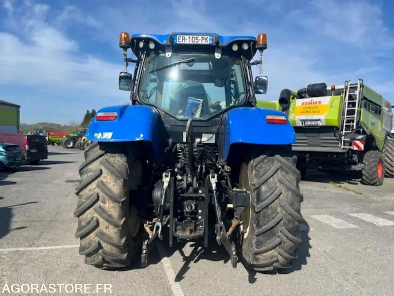 TRACTEUR AGRICOLE NEW HOLLAND T7 190 - 2017 / 3200 HEURES - Farm tractor: picture 4 TRACTEUR AGRICOLE NEW HOLLAND T7 190 - 2017 / 3200 HEURES - Farm tractor: picture 4