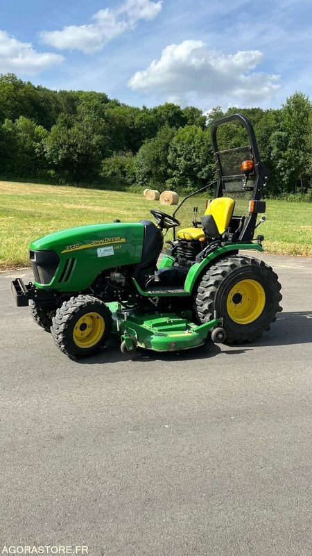 Tracteur hydrostatique John deere 2720 relevage et plateau de coupe - Farm tractor: picture 3 Tracteur hydrostatique John deere 2720 relevage et plateau de coupe - Farm tractor: picture 3