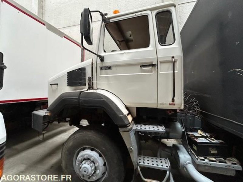 RENAULT TRACTEUR C290 4X4 110KM/H  282500 KM - Tractor unit: picture 1 RENAULT TRACTEUR C290 4X4 110KM/H  282500 KM - Tractor unit: picture 1