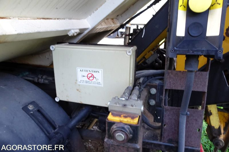 Truck Mitsubishi Fuso: picture 15