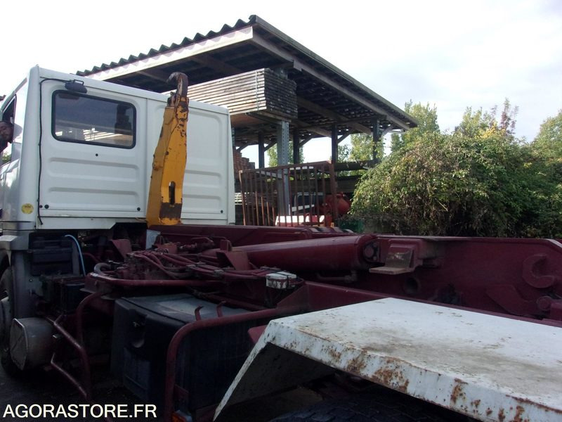 POLYBENNE 26 TONNE S RENAULT POLYBENNE - R385 - TI MAJOR / 657 000 KM - Truck: picture 3 POLYBENNE 26 TONNE S RENAULT POLYBENNE - R385 - TI MAJOR / 657 000 KM - Truck: picture 3