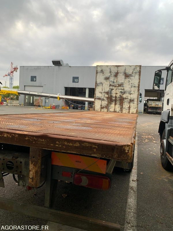 Porteur plateau DAF LF 18.250 - Truck: picture 3 Porteur plateau DAF LF 18.250 - Truck: picture 3