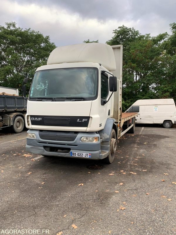 Porteur plateau DAF LF 18.250 - Truck: picture 2 Porteur plateau DAF LF 18.250 - Truck: picture 2