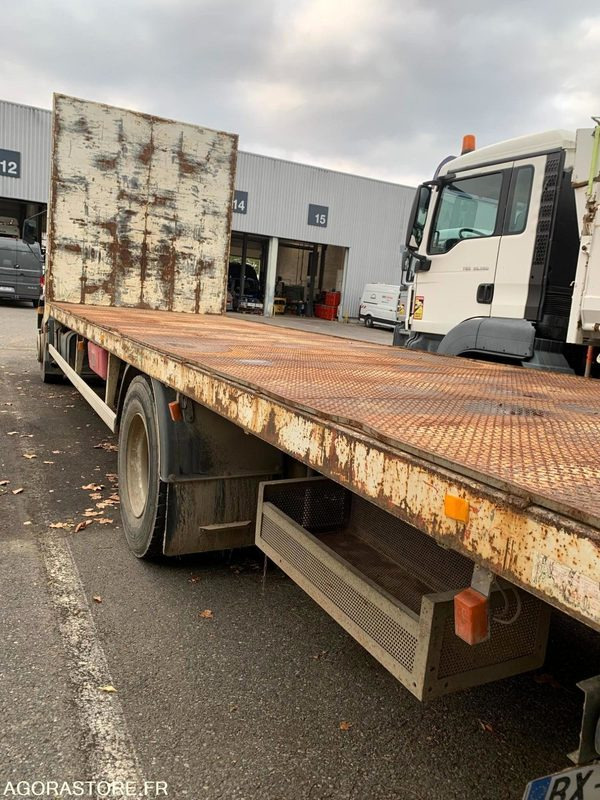 Porteur plateau DAF LF 18.250 - Truck: picture 4 Porteur plateau DAF LF 18.250 - Truck: picture 4