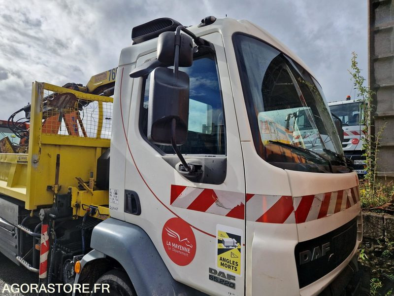 Truck Porteur tribenne grue Daf LF55 220 -227727-2006 - BQ086KY: picture 12 Truck Porteur tribenne grue Daf LF55 220 -227727-2006 - BQ086KY: picture 12