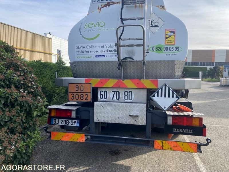 RENAULT PREMIUM 210.19 19 t citerne ADR- -2006-517007-BJ288SY - export only - Truck: picture 4 RENAULT PREMIUM 210.19 19 t citerne ADR- -2006-517007-BJ288SY - export only - Truck: picture 4
