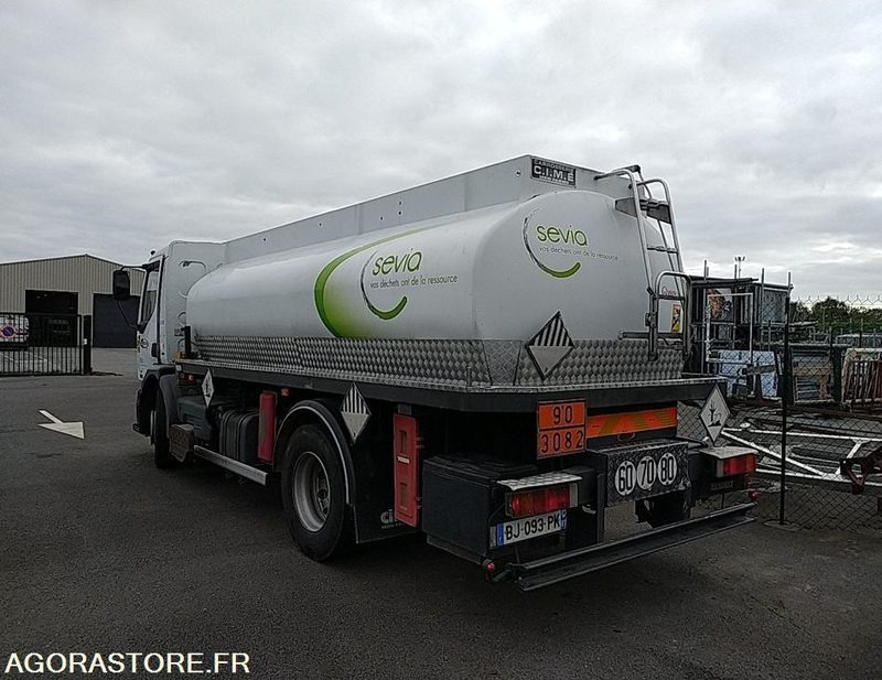RENAULT Premium 19 t citerne ADR - 2004- 499307km - BJ093PK - export only - Truck: picture 4 RENAULT Premium 19 t citerne ADR - 2004- 499307km - BJ093PK - export only - Truck: picture 4