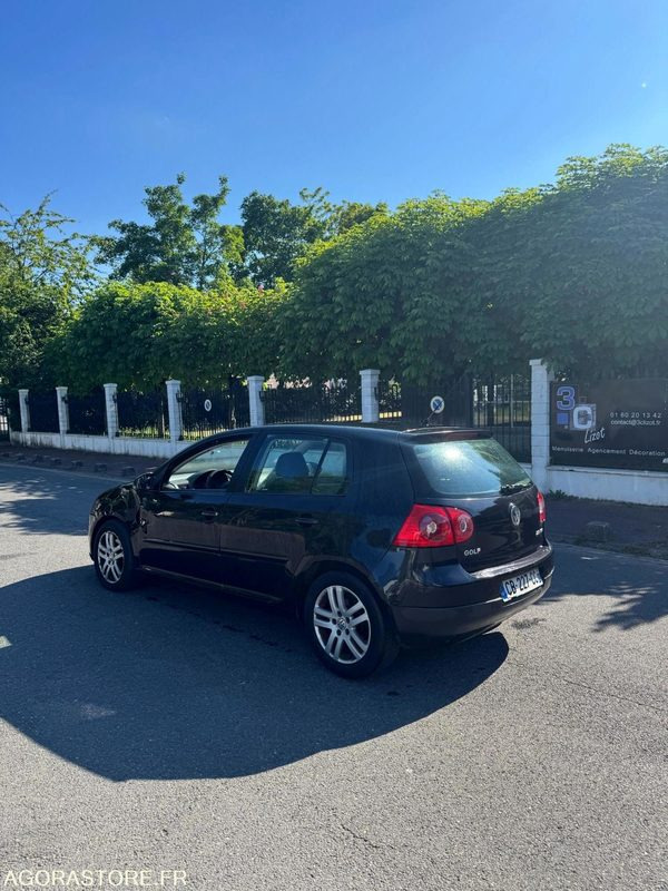 VOLKSWAGEN GOLF V 2.0 140 TDI - 210 000 KM - 2007 - Car: picture 2 VOLKSWAGEN GOLF V 2.0 140 TDI - 210 000 KM - 2007 - Car: picture 2