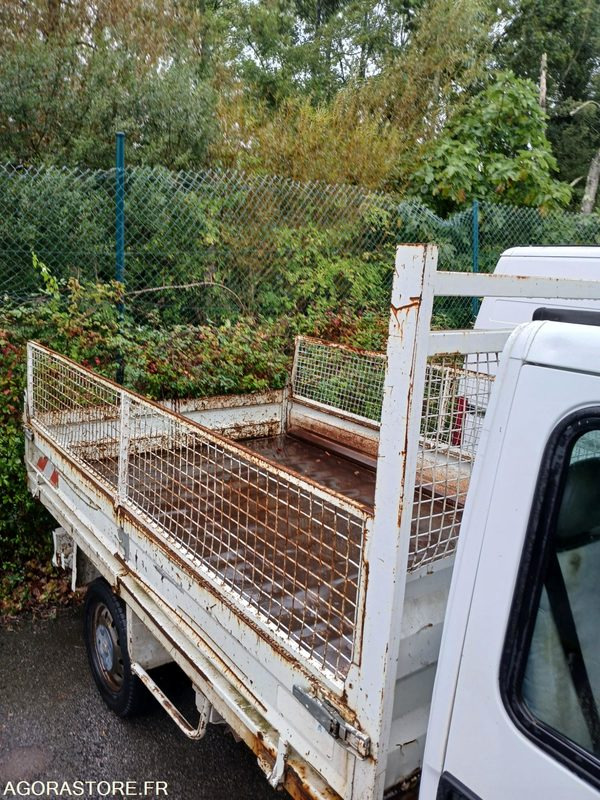 Renault Master benne (55705) - Van: picture 2 Renault Master benne (55705) - Van: picture 2