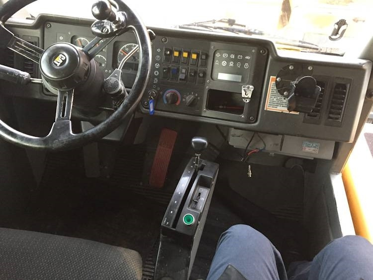 Rigid dumper/ Rock truck CAT 775 D: picture 13 Rigid dumper/ Rock truck CAT 775 D: picture 13