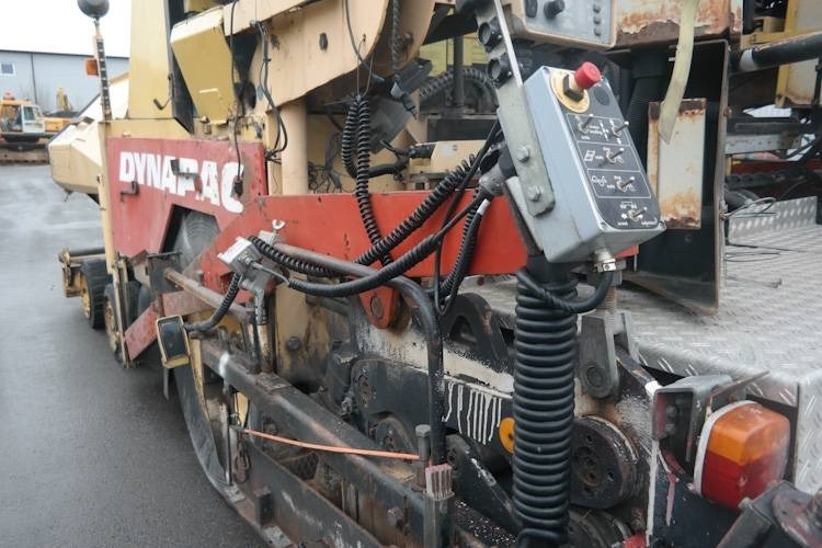 Asphalt paver Dynapac F121-4W *EXPORT ONLY*: picture 7