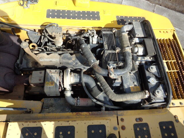 Crawler excavator Komatsu PC210 LC-8: picture 21