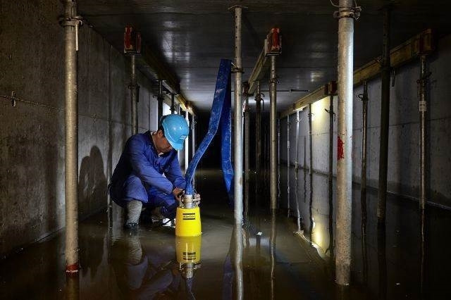 Atlas Copco Weda D04N Schmutzwasserpumpe  - Water pump: picture 4 Atlas Copco Weda D04N Schmutzwasserpumpe  - Water pump: picture 4