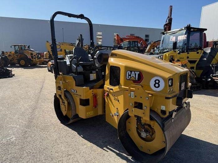 CAT CB4.0 - Road roller: picture 2 CAT CB4.0 - Road roller: picture 2