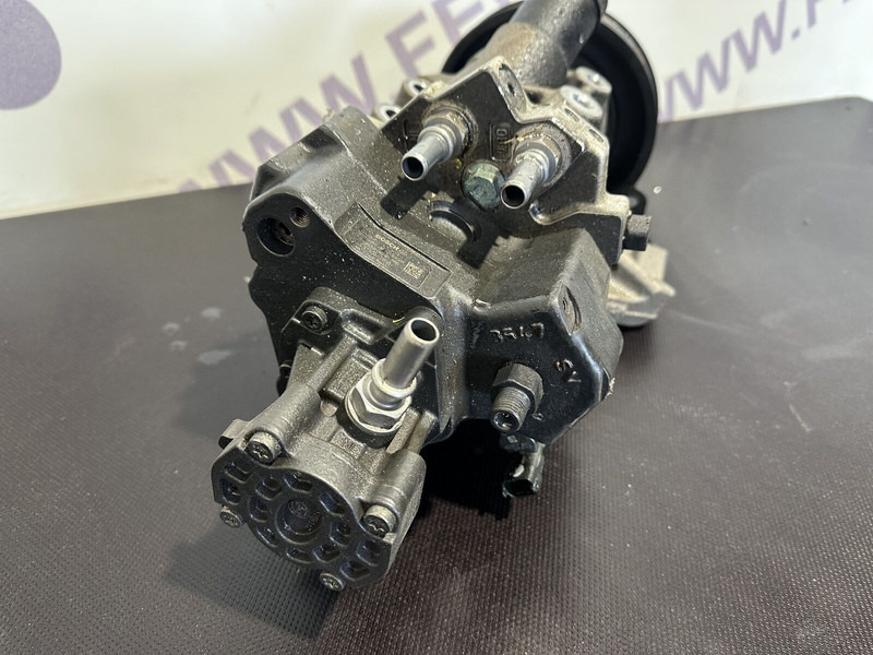 Bosch TGX - Fuel pump for Truck: picture 3 Bosch TGX - Fuel pump for Truck: picture 3