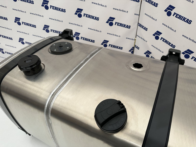Combined oil fuel tank 200L oil tank 285L fuel tank 620x675x1250 - Hydraulic tank for Truck: picture 4 Combined oil fuel tank 200L oil tank 285L fuel tank 620x675x1250 - Hydraulic tank for Truck: picture 4