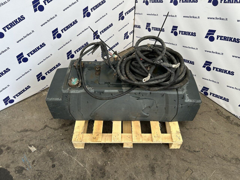 MAN rear mounting battery box - Battery for Truck: picture 1 MAN rear mounting battery box - Battery for Truck: picture 1