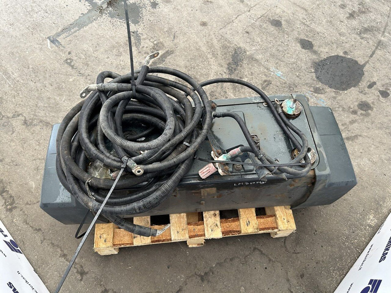 MAN rear mounting battery box - Battery for Truck: picture 4 MAN rear mounting battery box - Battery for Truck: picture 4