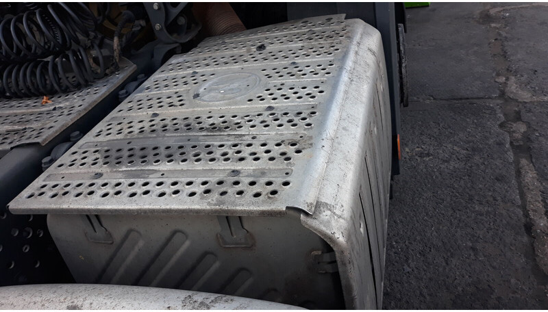 Mercedes-Benz Actros - Muffler for Truck: picture 3 Mercedes-Benz Actros - Muffler for Truck: picture 3