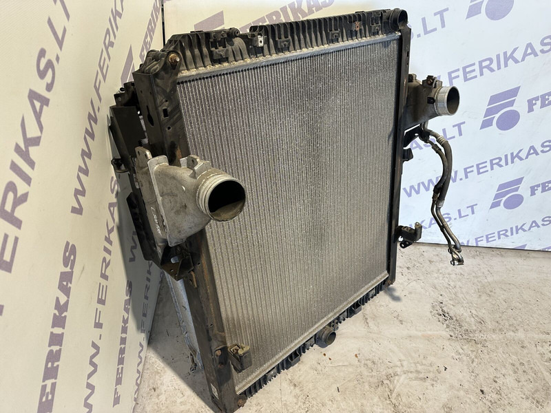 Mercedes-Benz Actros MP4 - Radiator for Truck: picture 3 Mercedes-Benz Actros MP4 - Radiator for Truck: picture 3