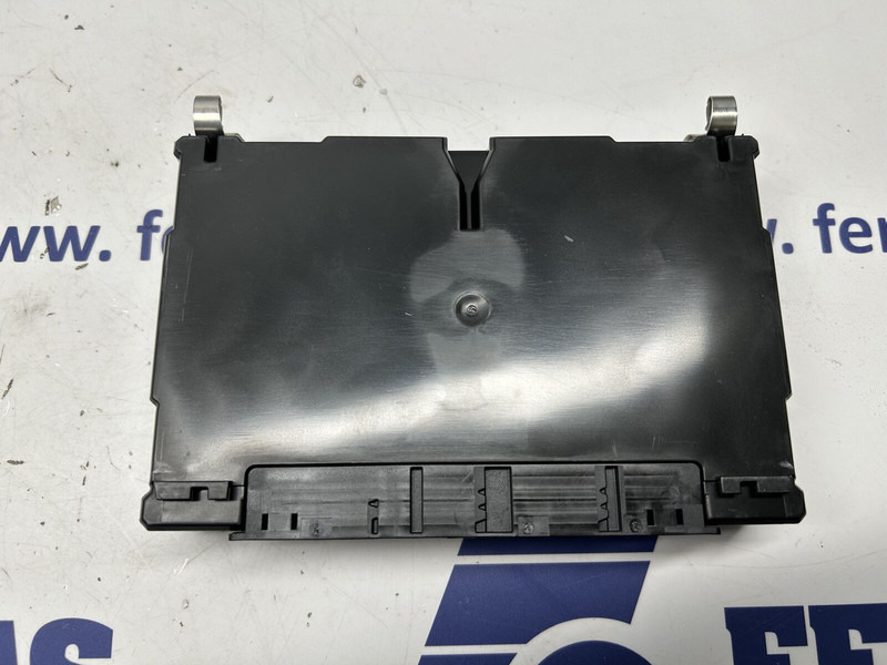 Mercedes-Benz NEW OEM CPC5 - ECU for Truck: picture 3 Mercedes-Benz NEW OEM CPC5 - ECU for Truck: picture 3