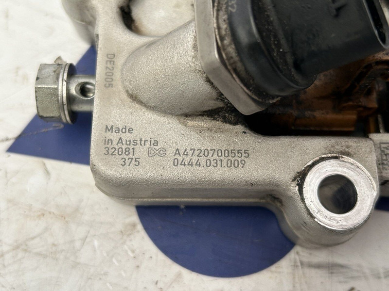 Mercedes-Benz fuel doser - Fuel pump for Truck: picture 3 Mercedes-Benz fuel doser - Fuel pump for Truck: picture 3