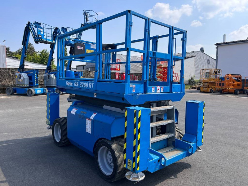 Genie GS3268 RT diesel 4x4 12m (1480) - Scissor lift: picture 5 Genie GS3268 RT diesel 4x4 12m (1480) - Scissor lift: picture 5