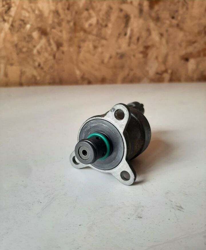 Klapan davleniya toplivnoy sistemy Bosch 4992596 Bosch - Fuel system for Bus: picture 4 Klapan davleniya toplivnoy sistemy Bosch 4992596 Bosch - Fuel system for Bus: picture 4