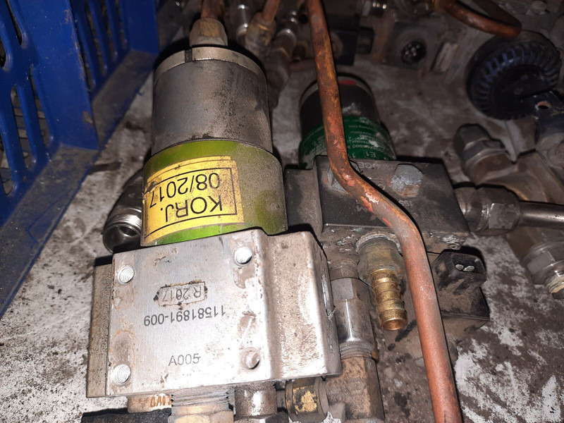 MAN E51.13111-6036 газовый редуктор - Fuel system: picture 2 MAN E51.13111-6036 газовый редуктор - Fuel system: picture 2