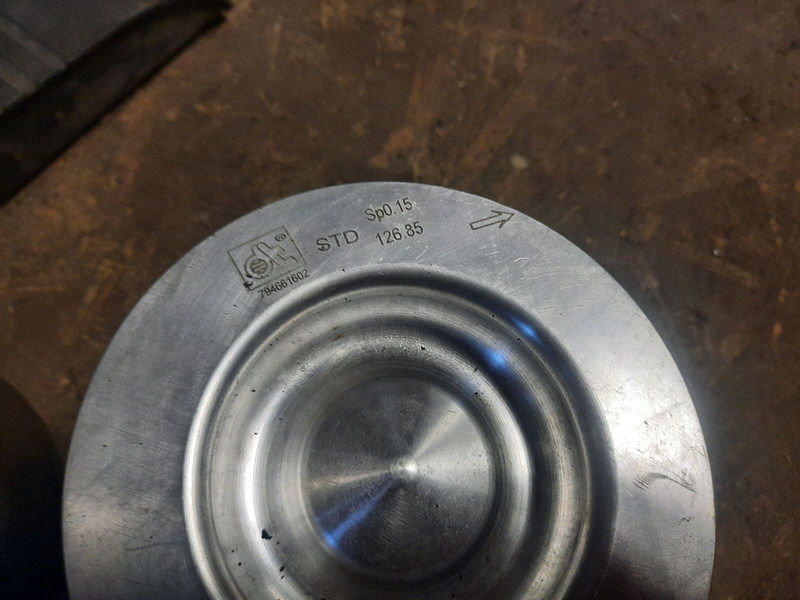 Scania 794661602 - Engine and parts: picture 4 Scania 794661602 - Engine and parts: picture 4