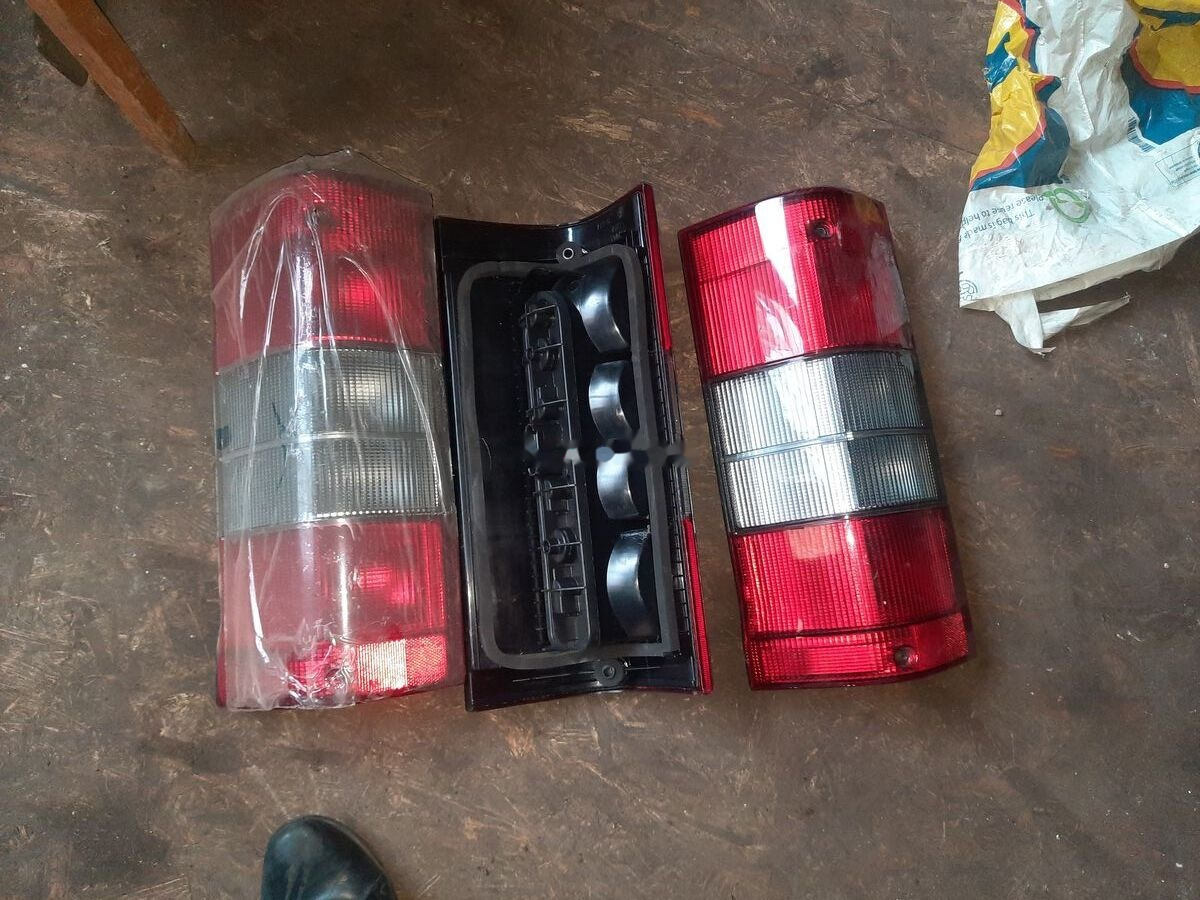 Volvo 1326359080 - Tail light for Bus: picture 2 Volvo 1326359080 - Tail light for Bus: picture 2