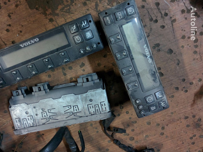 Volvo 20815236-P04. 70327101. 2054900 . 20744283-01. 3192577. 20815236 - ECU: picture 1 Volvo 20815236-P04. 70327101. 2054900 . 20744283-01. 3192577. 20815236 - ECU: picture 1