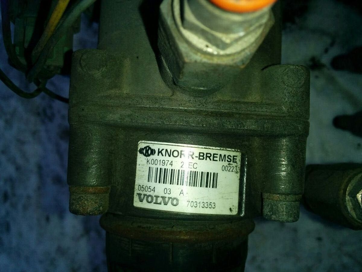Volvo B12 - Brake cylinder for Bus: picture 5 Volvo B12 - Brake cylinder for Bus: picture 5