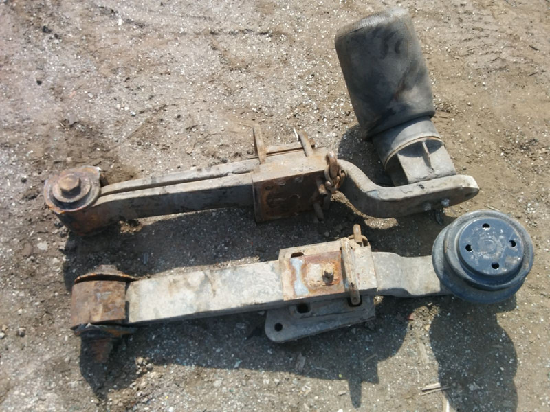 Volvo кронштейн заднего моста мерседес - Steel suspension: picture 4 Volvo кронштейн заднего моста мерседес - Steel suspension: picture 4