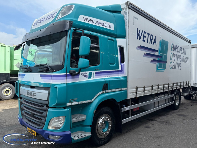 DAF CF 370 FA Space Cab, Sliding roof, Loading lift, Euro 6 - Curtainsider truck: picture 3 DAF CF 370 FA Space Cab, Sliding roof, Loading lift, Euro 6 - Curtainsider truck: picture 3