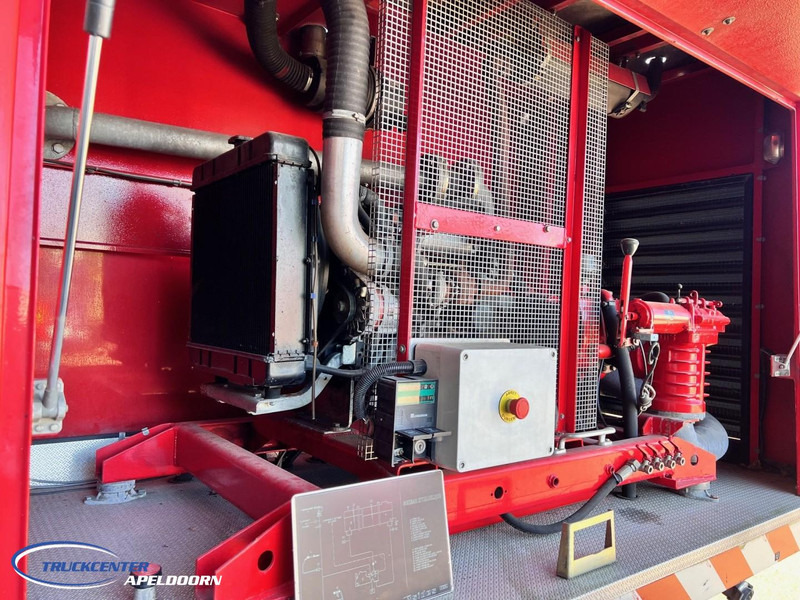 Renault Thomas Sides BS13 4x4, Twin engine! - Fire truck: picture 5 Renault Thomas Sides BS13 4x4, Twin engine! - Fire truck: picture 5