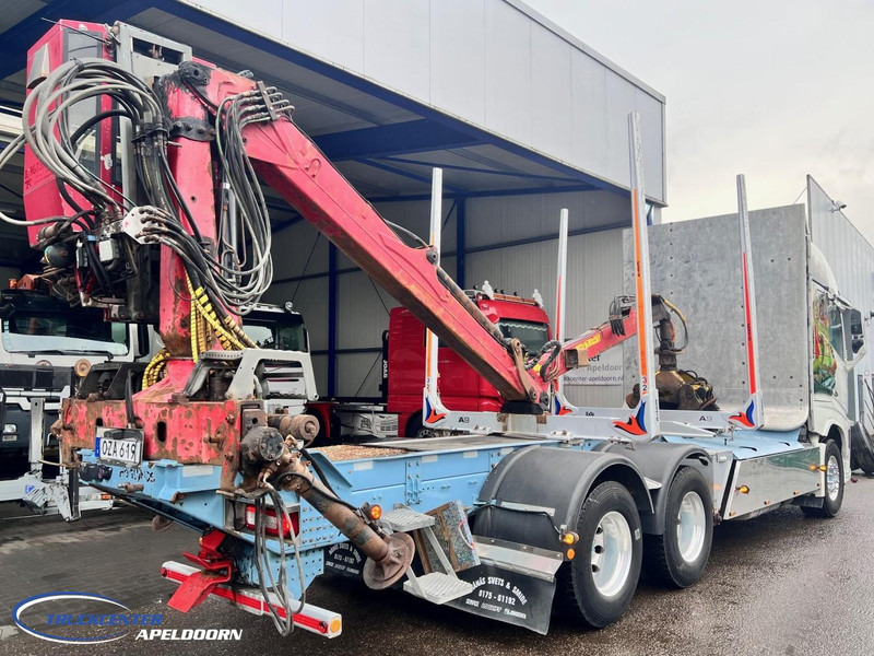 Volvo FH 750 Loglift, 6x4, Dynamic steering - Log truck, Crane truck: picture 3 Volvo FH 750 Loglift, 6x4, Dynamic steering - Log truck, Crane truck: picture 3