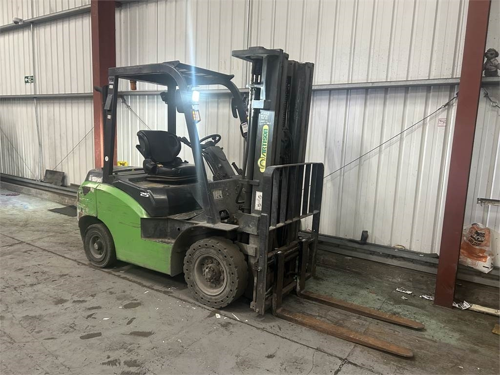 Artison PFD25 - Diesel forklift: picture 4 Artison PFD25 - Diesel forklift: picture 4